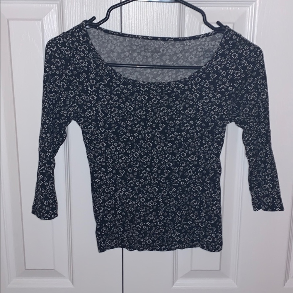 Brand: Mudd black and white Floral 3/4 sleeve.